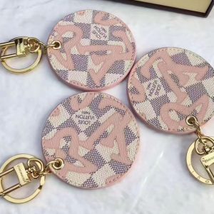 Replica Louis Vuitton M61943 Illustre Tahitienne Bag Charm 
Key Holder