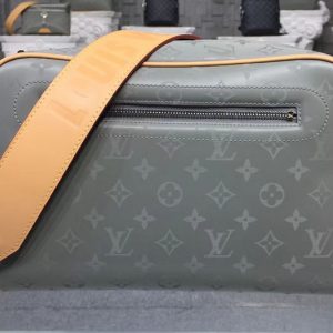 Replica Louis Vuitton M43884 LV Camera Bag Monogram Titanium Canvas