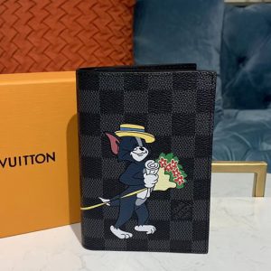 Replica Louis Vuitton M64411 LV Passport Cover Wallet Damier Graphite Canvas With Tom And Jerry