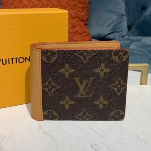 Replica Louis Vuitton M69024 LV Multiple Wallet Monogram canvas With leather lining