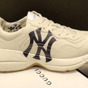 Replica Women and Men Gucci Rhyton Ny Yankees Leather Sneakers in White Leather