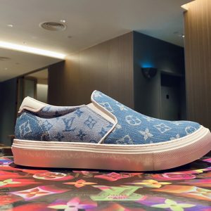 Replica Louis Vuitton 1A5YUS LV Trocadéro richelieu sneaker in Blue Monogram Denim