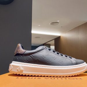 Replica Louis Vuitton 1A87P8 Time Out sneaker in black calf leather