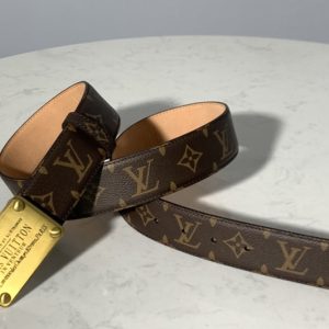 Replica Louis Vuitton M9608 LV Initiales 40MM Belts in Monogram Canvas