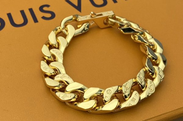 Replica Louis Vuitton M00306 LV Chain Links bracelet in Gold-color