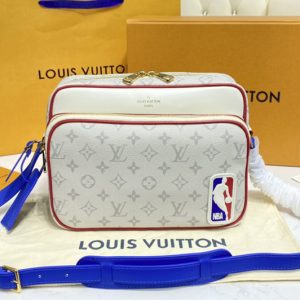 Replica Louis Vuitton M45583 LV LVxNBA Nil Messenger bag in Monogram Antarctica coated canvas