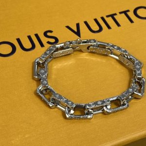 Replica Louis Vuitton M64224 LV Monogram Chain bracelet in Silver-color