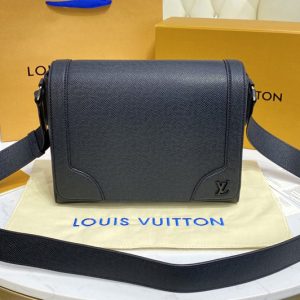 Replica Louis Vuitton M30807 LV new Flap Messenger Bag in Black Taiga cowhide leather