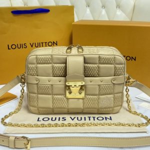 Replica Louis Vuitton M59116 LV Troca PM handbag in Beige Damier Quilt lambskin