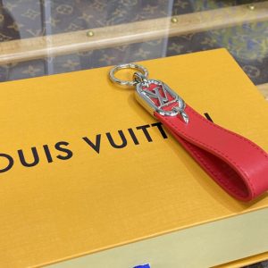 Replica Louis Vuitton M00826 LV Link Dragonne Key holder in Red leather