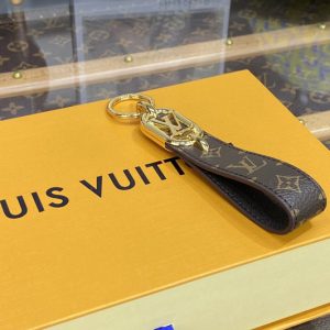 Replica Louis Vuitton M00826 LV Link Dragonne Key holder in Monogram Canvas