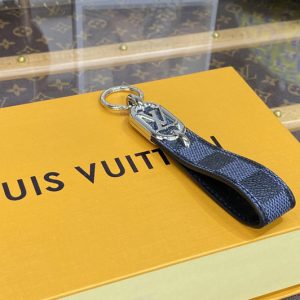 Replica Louis Vuitton M00826 LV Link Dragonne Key holder in Damier Graphite Canvas