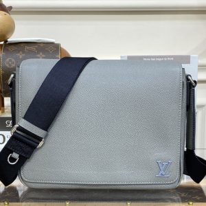 Replica Louis Vuitton M30851 LV District PM messenger bag in Grey Taiga cowhide leather