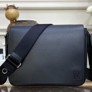 Replica Louis Vuitton M30850 LV District PM messenger bag in Black Taiga cowhide leather