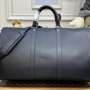 Replica Louis Vuitton M33400 LV keepall bandouliere 50 Travel Bag in Black Taiga leather